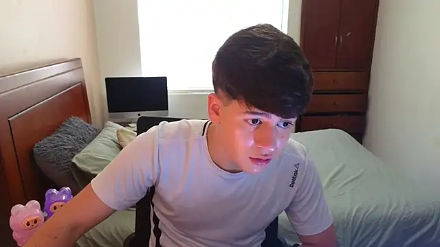 tightncuteass online show from September 29, 2025, 7:19 pm