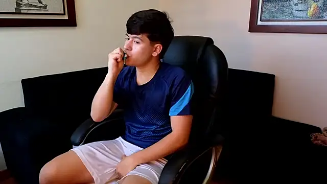 tightncuteass online show from April 6, 2026, 9:38 pm