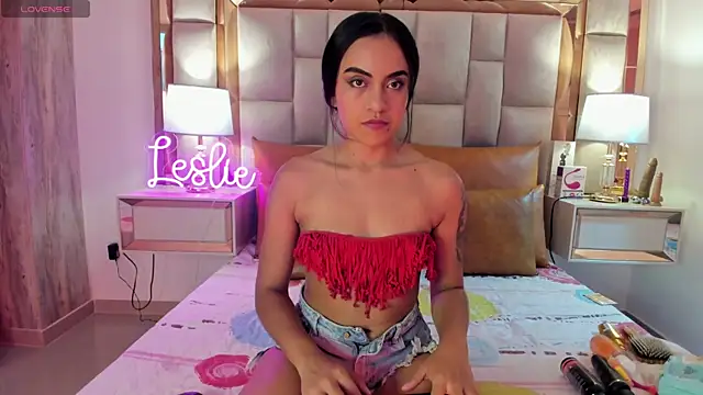 Snapshot of Leslie_Bussh_ chatting on October 26, 2025, 12:22 pm Leslie Bussh online show from October 26, 2025, 12:22 pm