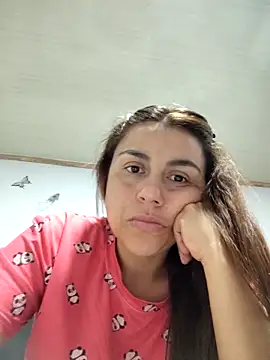 vanessa-titisM online show from April 15, 2026, 3:24 am