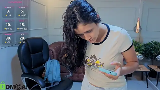 ArielBlossom    online show from September 24, 2025, 11:02 am