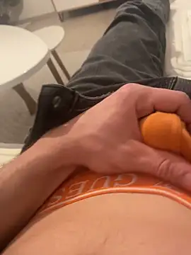 Milike 93 online show from March 4, 2026, 11:22 pm