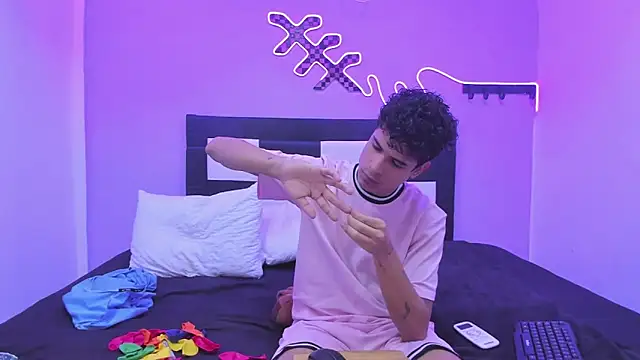 Lucky boys  X online show from January 10, 2026, 6:31 pm