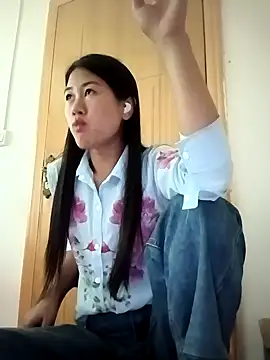 Snapshot of luy-xinh02 chatting on September 30, 2025, 6:40 am luy-xinh02 online show from September 30, 2025, 6:40 am