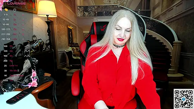 Nina Devillle online show from April 7, 2026, 12:27 pm