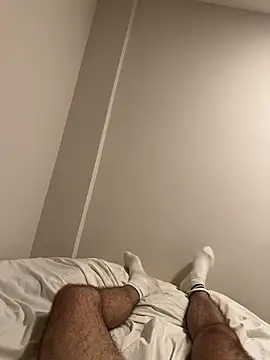 Snapshot of Sovaisback chatting on November 1, 2025, 4:14 am Sovaisback online show from November 1, 2025, 4:14 am