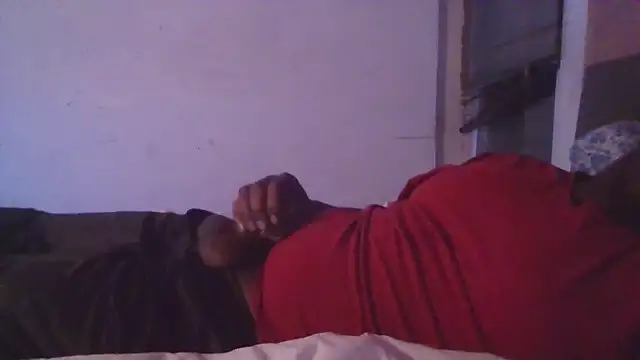 Snapshot of DemontimeLo chatting on October 22, 2025, 5:08 am DemontimeLo online show from October 22, 2025, 5:08 am