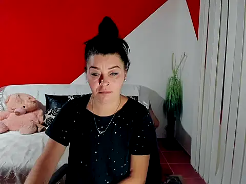 Soffy Skye online show from September 26, 2025, 3:32 am