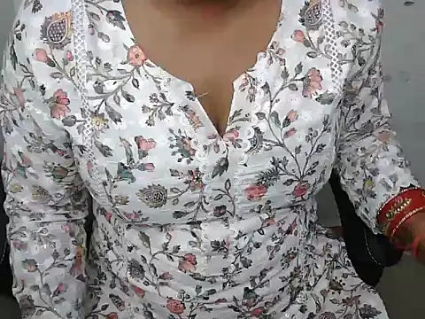 bold naina online show from October 7, 2025, 4:53 am