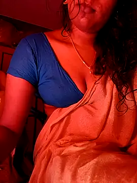 Snapshot of Tamil_Kavitha chatting on April 24, 2026, 4:42 pm Tamil Kavitha online show from April 24, 2026, 4:42 pm