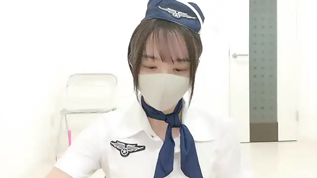  Mia land  online show from November 28, 2025, 1:14 pm