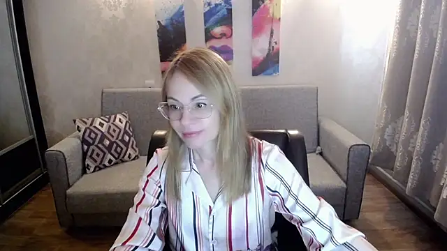 shy hot cat online show from September 24, 2025, 8:06 am