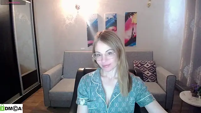 shy hot cat online show from October 29, 2025, 7:32 am