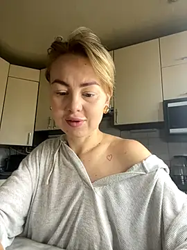 MartaLuna  online show from October 26, 2025, 8:31 am