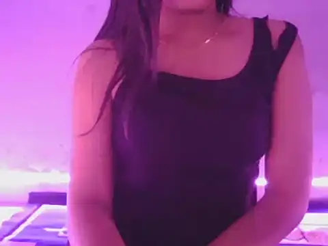 Snapshot of Moni_6969 chatting on November 17, 2025, 5:30 pm Moni 6969 online show from November 17, 2025, 5:30 pm