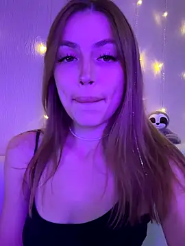 Elizabeth Tay online show from October 30, 2025, 6:08 pm