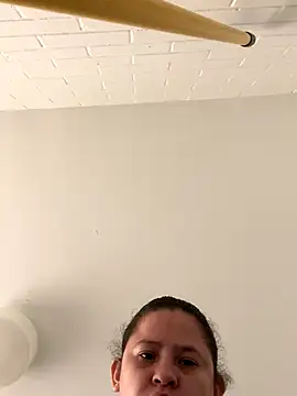 xelita4 online show from September 24, 2025, 12:19 pm