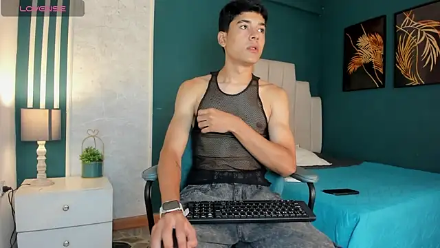 SandroVeyra online show from September 23, 2025, 7:50 pm