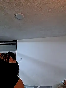 Aliciabloom online show from October 12, 2025, 8:41 pm