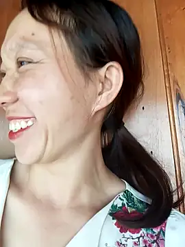 bonnie-00 online show from September 24, 2025, 3:32 am