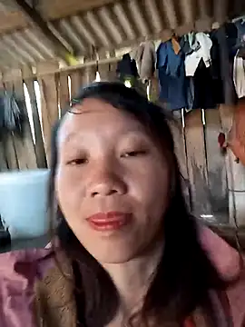 bonnie-00 online show from November 29, 2025, 8:39 am