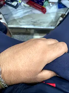 ali  ali210 online show from November 10, 2025, 1:54 pm