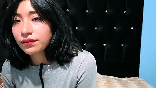 Sullyoonn online show from October 24, 2025, 11:23 pm