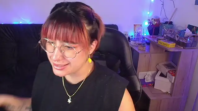 Miacatsito3 online show from March 5, 2026, 11:56 pm