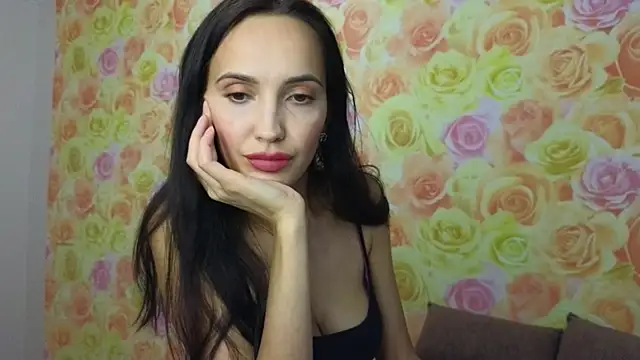 Lillian-Clark online show from December 1, 2025, 11:26 am