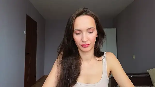 Snapshot of Lillian-Clark chatting on February 10, 2026, 8:18 am Lillian-Clark online show from February 10, 2026, 8:18 am