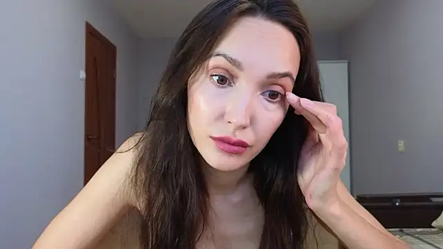 Snapshot of Lillian-Clark chatting on February 17, 2026, 10:45 am Lillian-Clark online show from February 17, 2026, 10:45 am