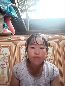 Snapshot of Vuong_x chatting on September 16, 2025, 3:18 am Vuong x online show from September 16, 2025, 3:18 am