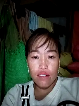 Snapshot of Vuong_x chatting on September 19, 2025, 2:07 pm Vuong x online show from September 19, 2025, 2:07 pm