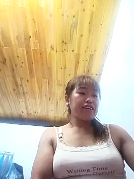 Snapshot of Vuong_x chatting on September 30, 2025, 6:18 am Vuong x online show from September 30, 2025, 6:18 am