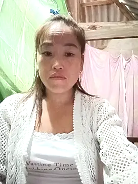 Snapshot of Vuong_x chatting on October 21, 2025, 5:41 am Vuong x online show from October 21, 2025, 5:41 am