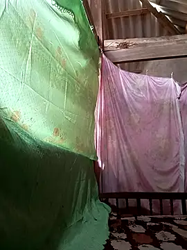 Snapshot of Vuong_x chatting on October 22, 2025, 3:51 am Vuong x online show from October 22, 2025, 3:51 am