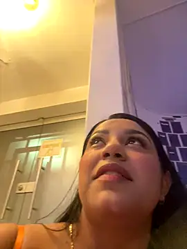 SienaWild online show from November 19, 2025, 4:34 am