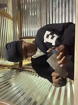 Snapshot of thatotheroneguy chatting on March 25, 2026, 4:29 am thatotheroneguy online show from March 25, 2026, 4:29 am