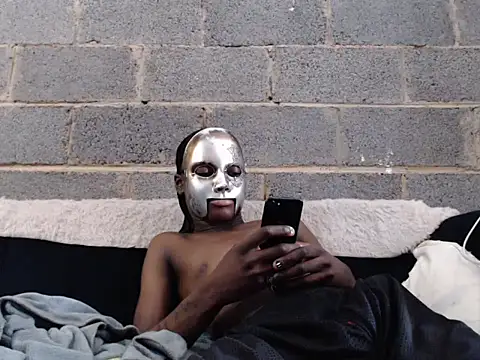 Snapshot of Romeo_Favent chatting on September 25, 2025, 10:52 am Romeo Favent online show from September 25, 2025, 10:52 am