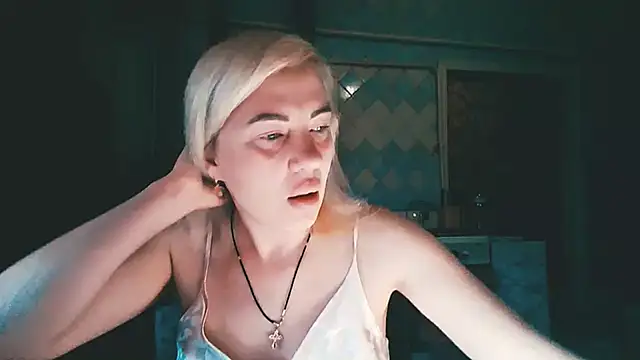 EmmaCat  online show from April 28, 2026, 3:55 am