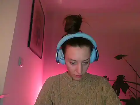 Lasirra online show from November 12, 2025, 9:36 pm