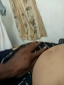 Snapshot of meenahotdarling chatting on September 14, 2025, 4:39 pm meenahotdarling online show from September 14, 2025, 4:39 pm