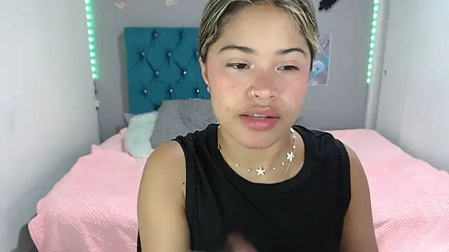 Snapshot of mia_sexgirl chatting on June 3, 2026, 12:30 pm mia sexgirl online show from June 3, 2026, 12:30 pm
