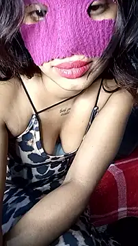 Ceylon couple online show from November 22, 2025, 1:54 pm