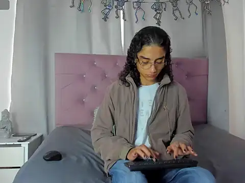 EthanBlackwoodd online show from November 19, 2025, 7:36 pm