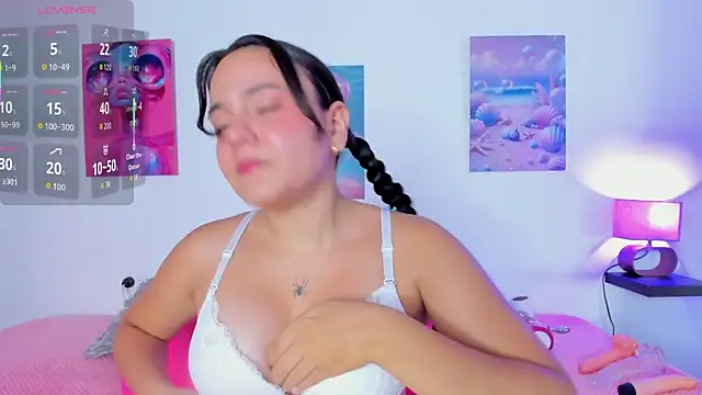 Snapshot of saray_rivas18 chatting on December 18, 2025, 11:05 am saray rivas18 online show from December 18, 2025, 11:05 am