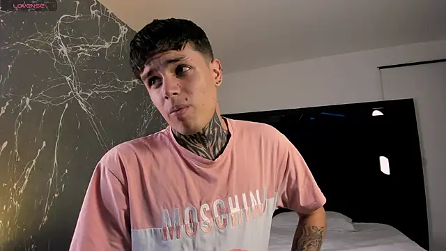 Declan-Fox online show from October 20, 2025, 4:13 am