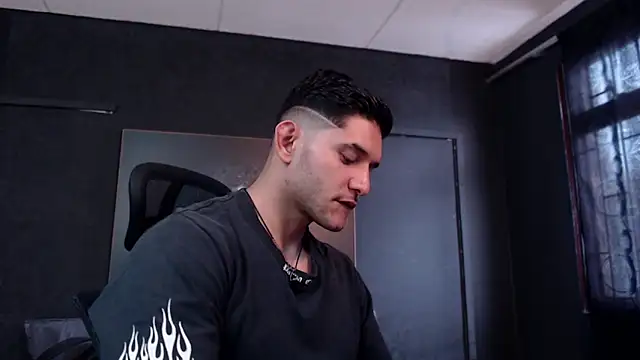 RichardMilleer online show from April 21, 2026, 4:23 pm