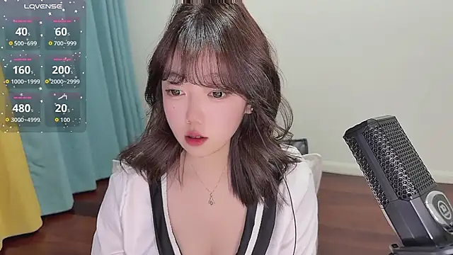 Lucky Cici online show from December 14, 2025, 6:34 pm