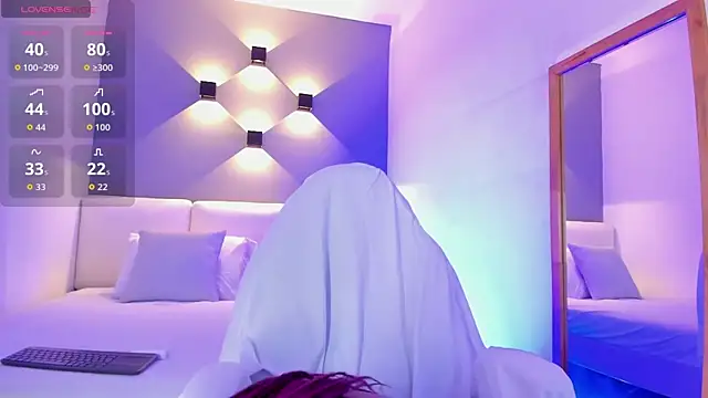 selena monroy online show from December 18, 2025, 12:44 pm